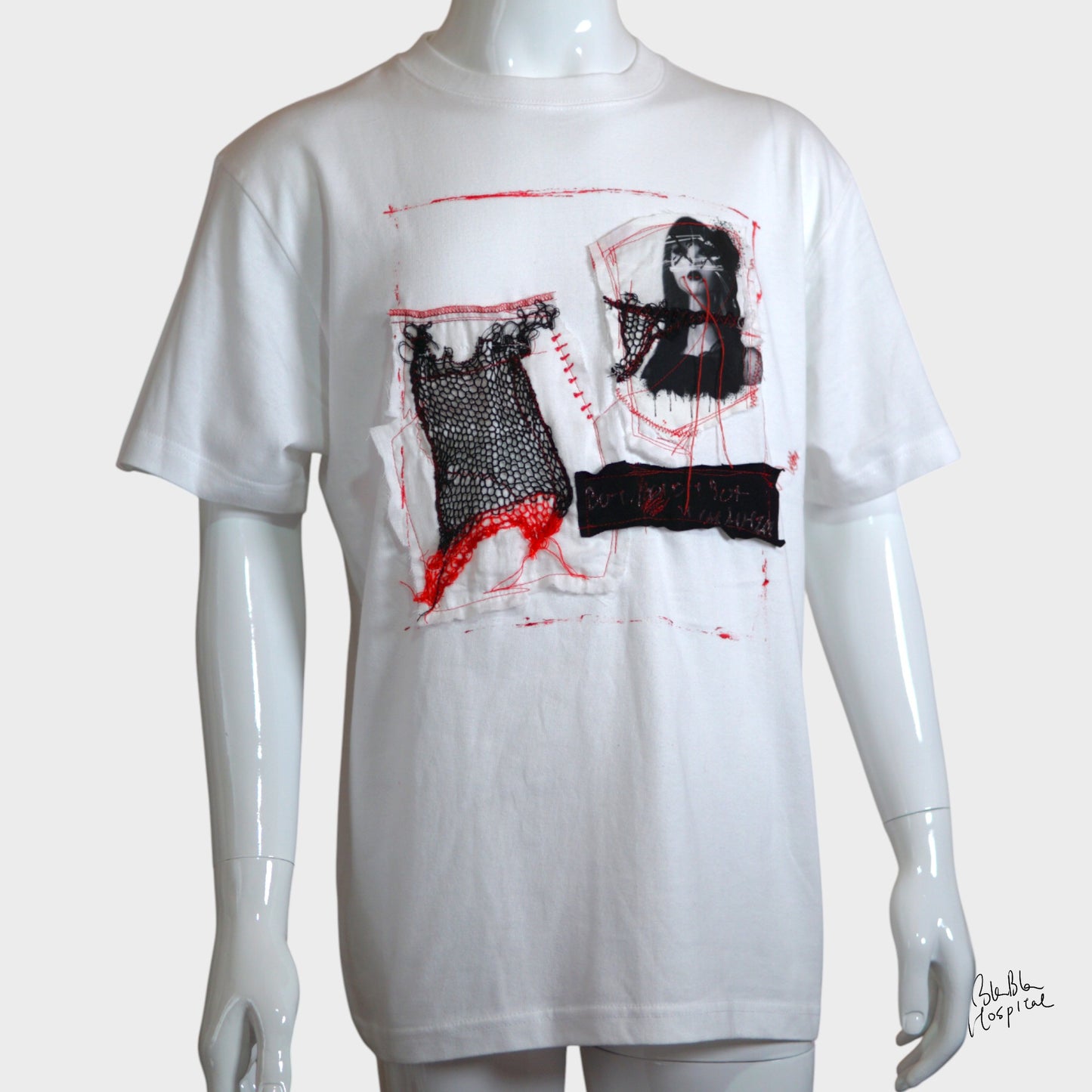 White | & Art Knit Patch Design T-shirt