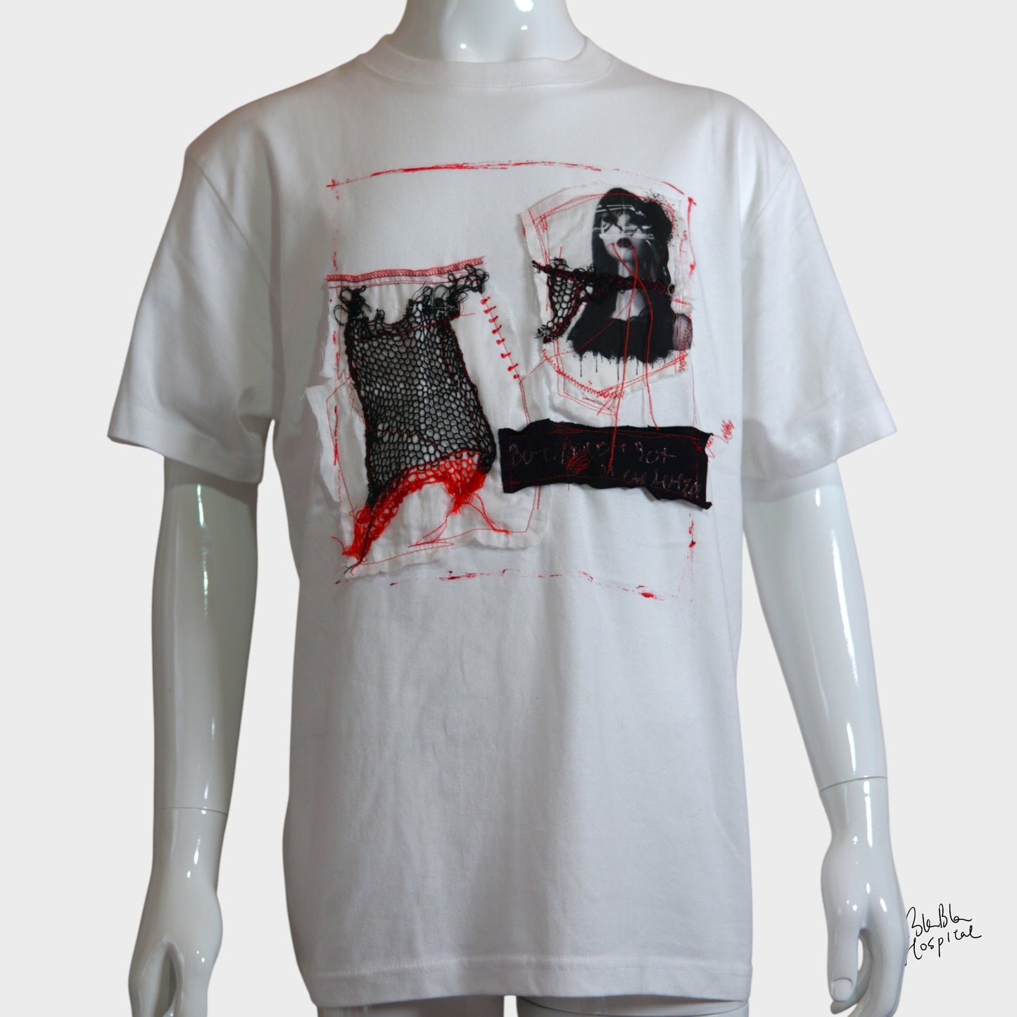 White | & Art Knit Patch Design T-shirt