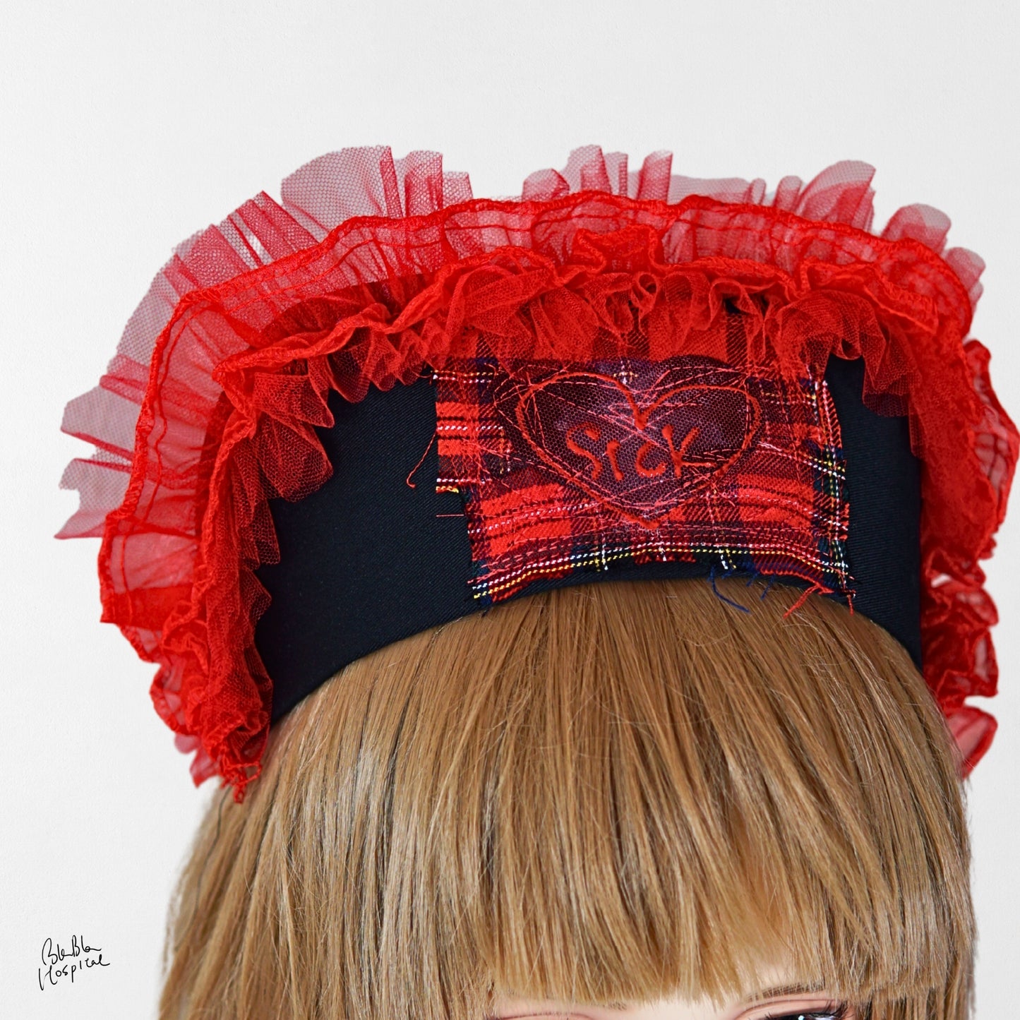 Heart No.010 | Sick – 黒ナースキャップ