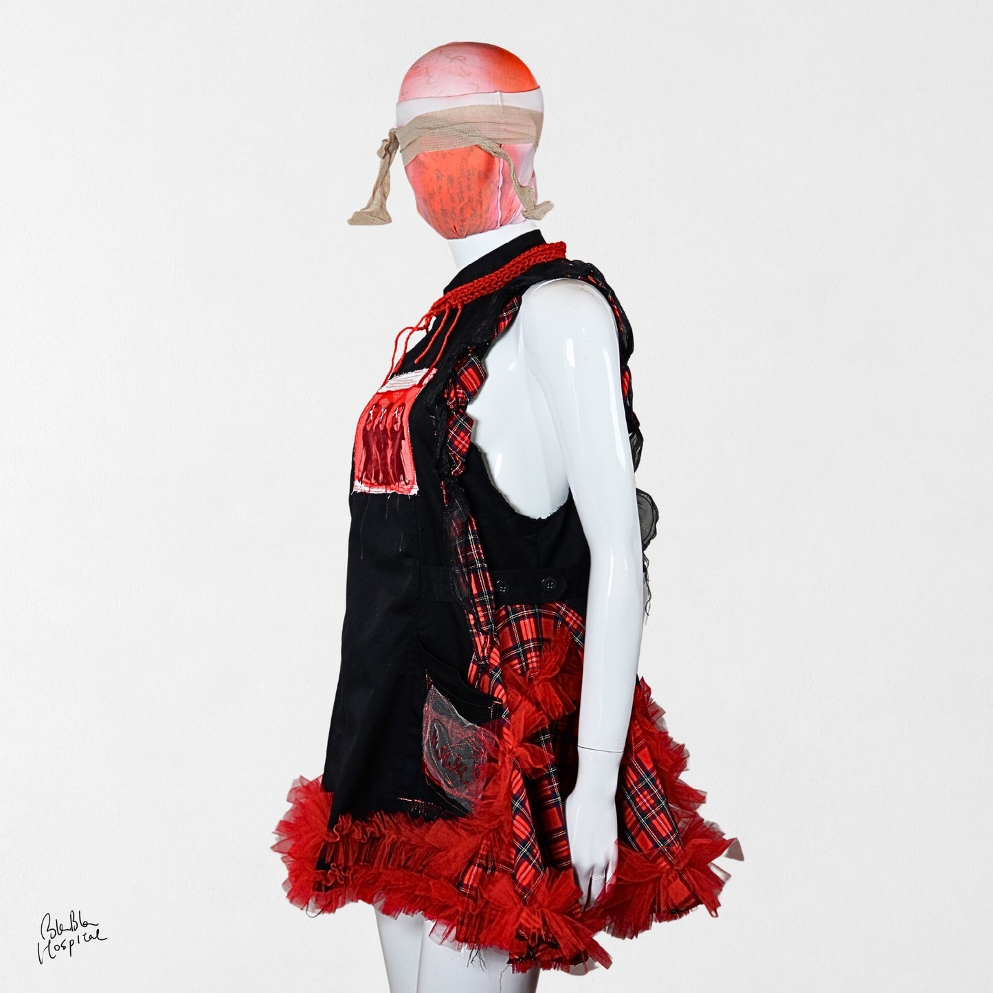 Heart No.004 | The Nurse – 黒ナースワンピ