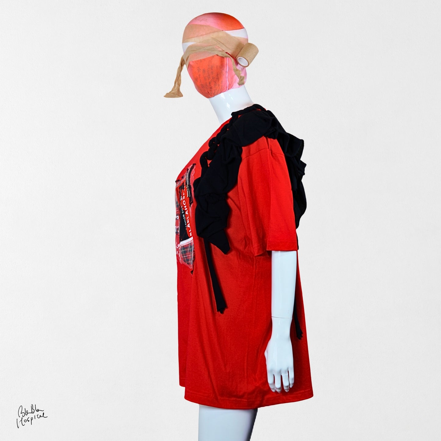 Heart No.003 | Message in White – Oversized Red T-shirt