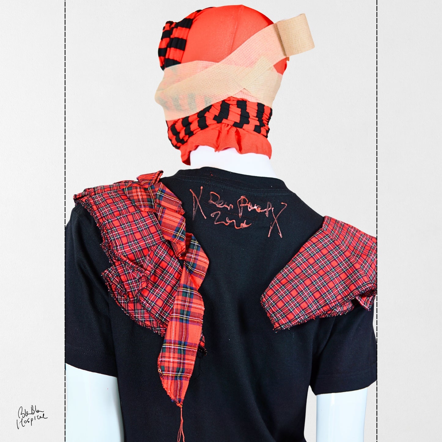 Heart No.001 | 赤黒記憶装置 シリーズ – 黒 T-shirt