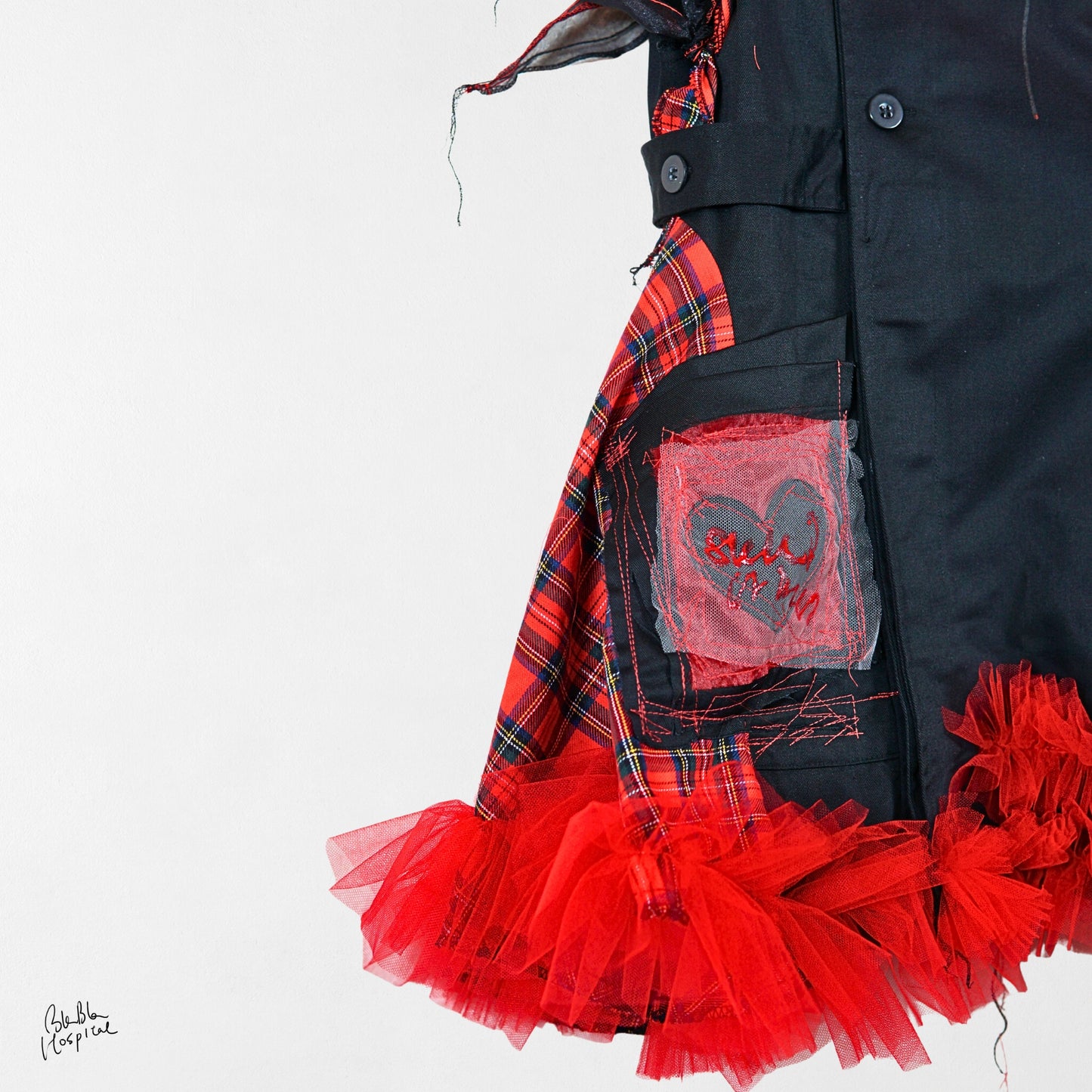 Heart No.004 | The Nurse – 黒ナースワンピ