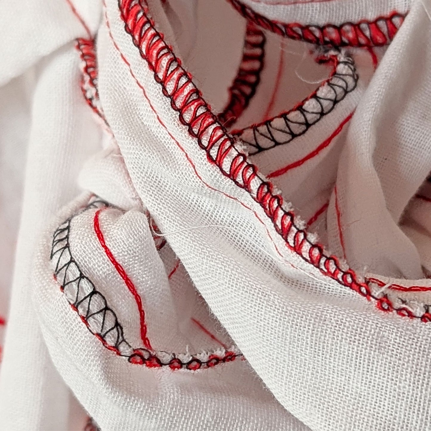 White Ward – No.02 | Black Cross Double Gauze Sleeveless Top