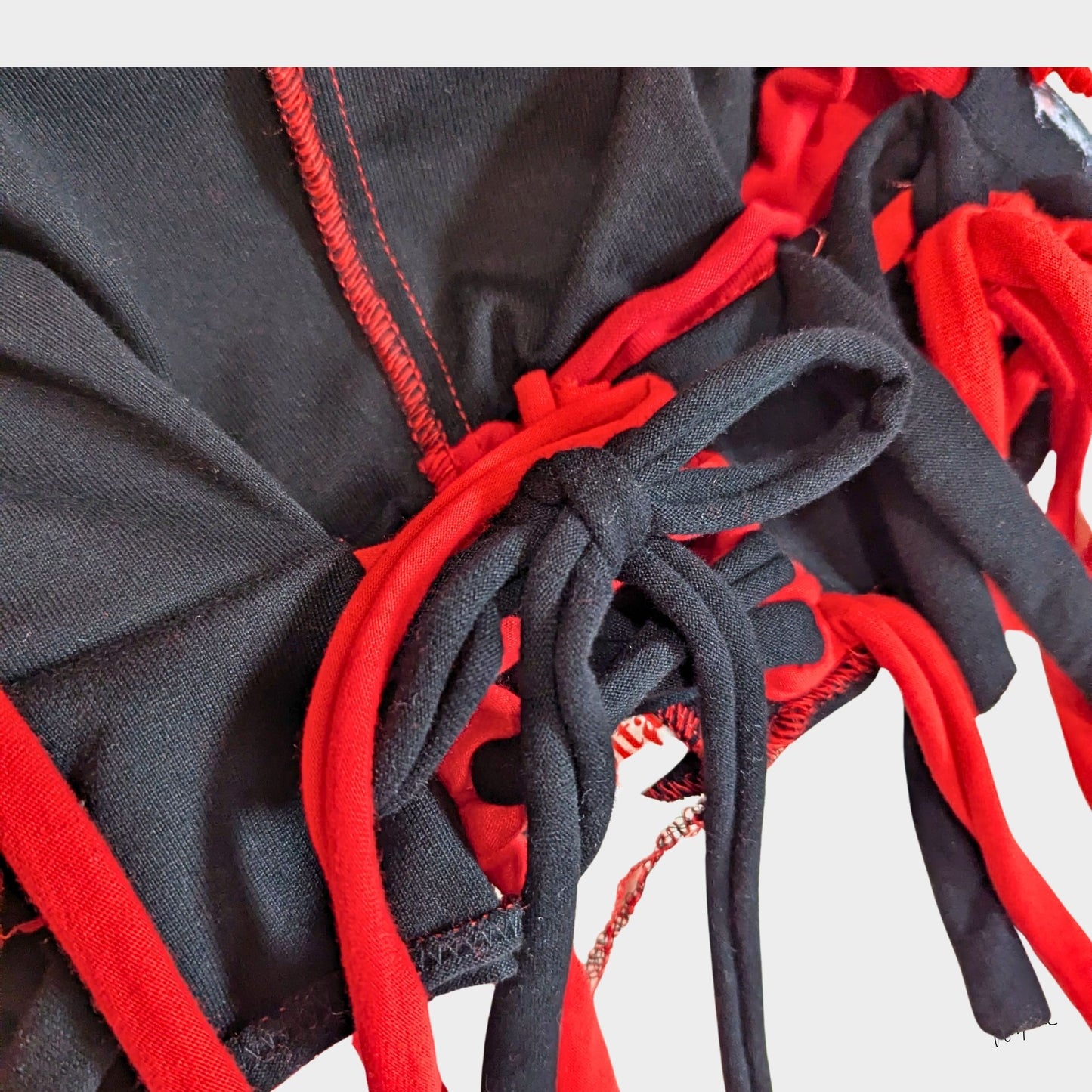 Heart No.012 | Red and Black Head Piece